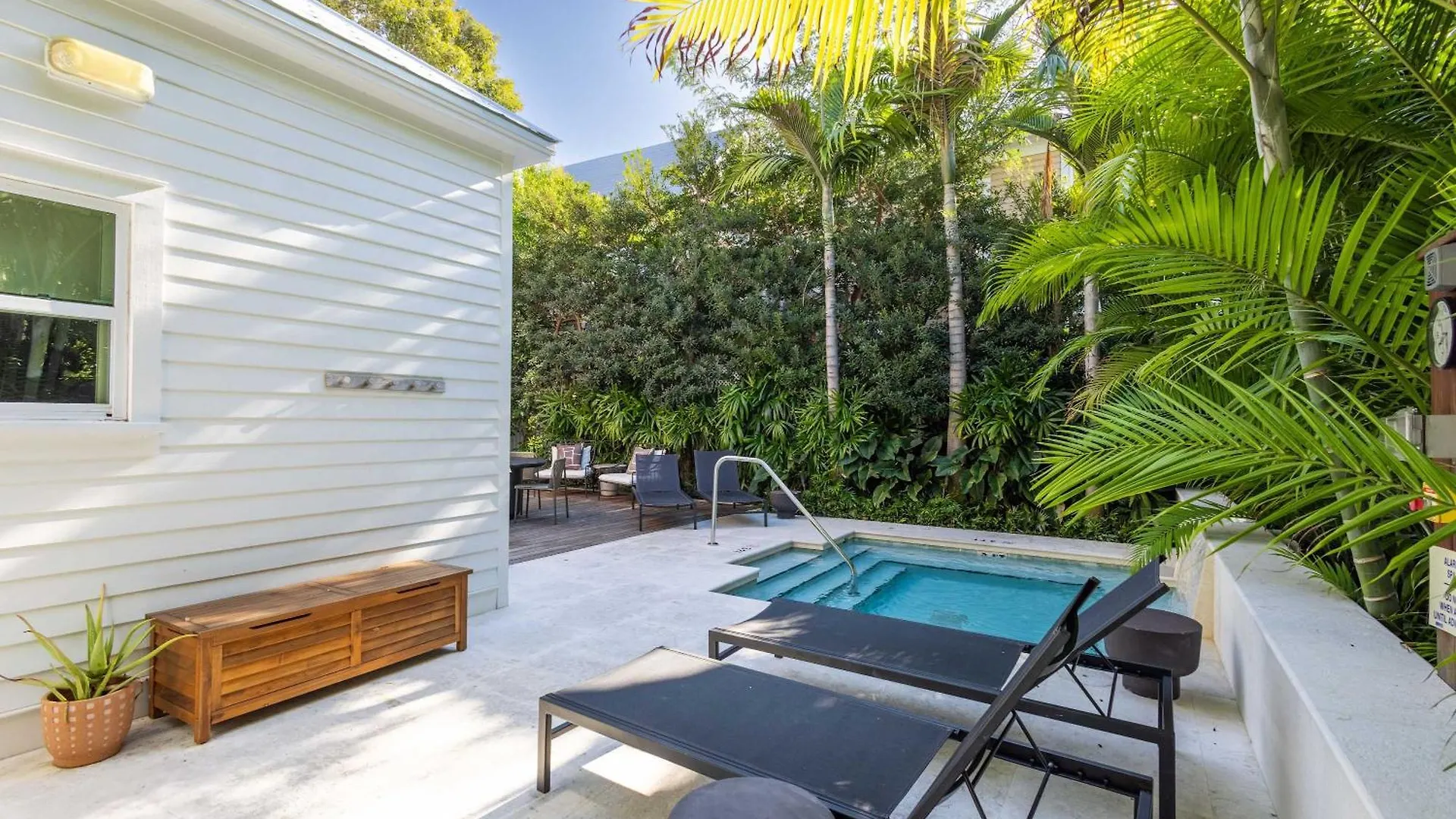 Hotel Carriage House At Grand Maloney Key West USA
